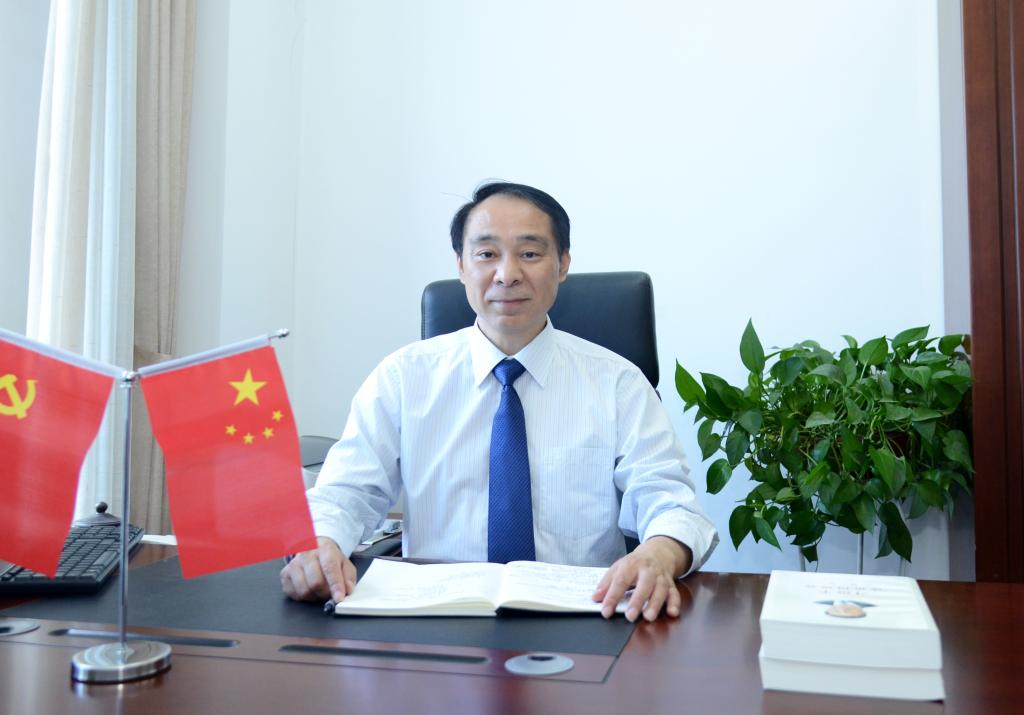 王侃,男,汉族,1964年12月生,湖北武汉人,中共党员,博士,教授,硕士生