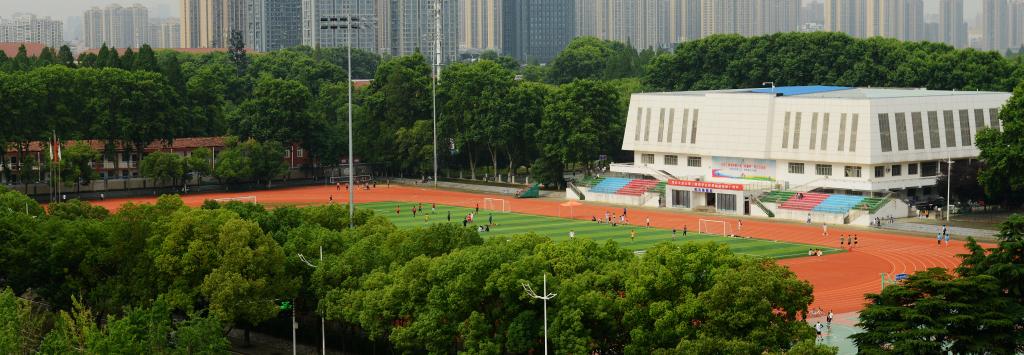 走廊窗口的风景