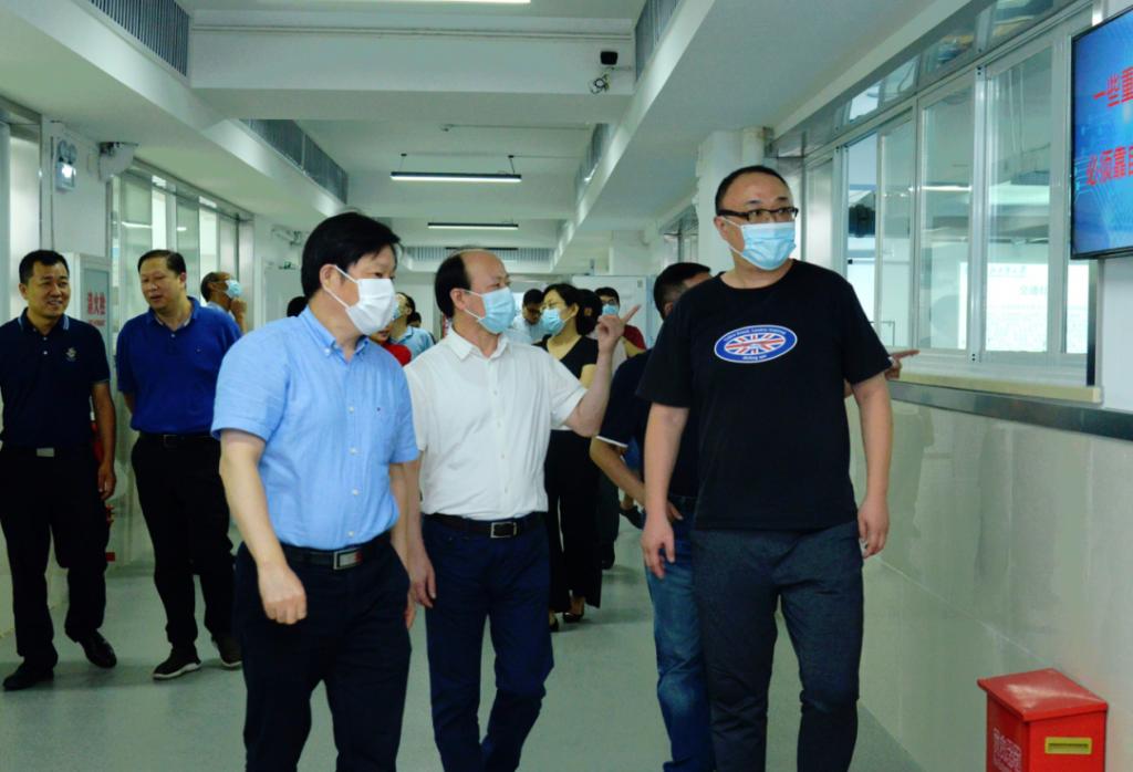 湖北省科技厅副厅长吴麟章率队来我校调研指导国际科技合作工作