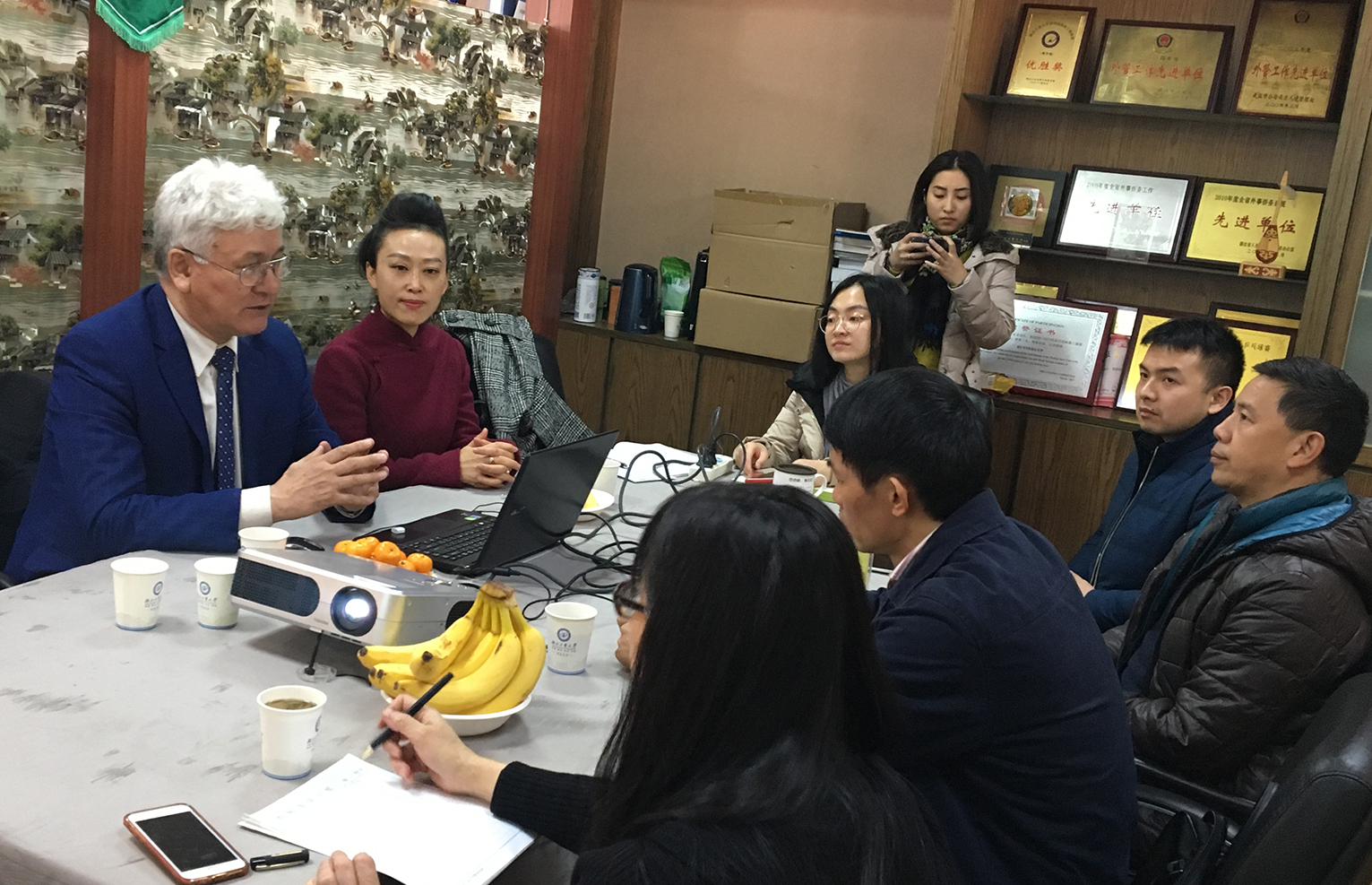 纳比坚访问1.jpg