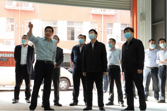 湖北省科学技术厅党组书记、厅长王炜一行来校调研