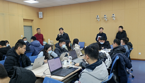 校领导出席新入职教师国家自科基金项目申报培训会并讲话